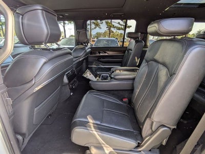 2023 Jeep Grand Wagoneer Base