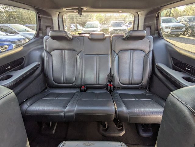 2023 Jeep Grand Wagoneer Base