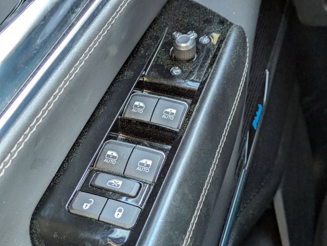 2023 Jeep Grand Wagoneer Base