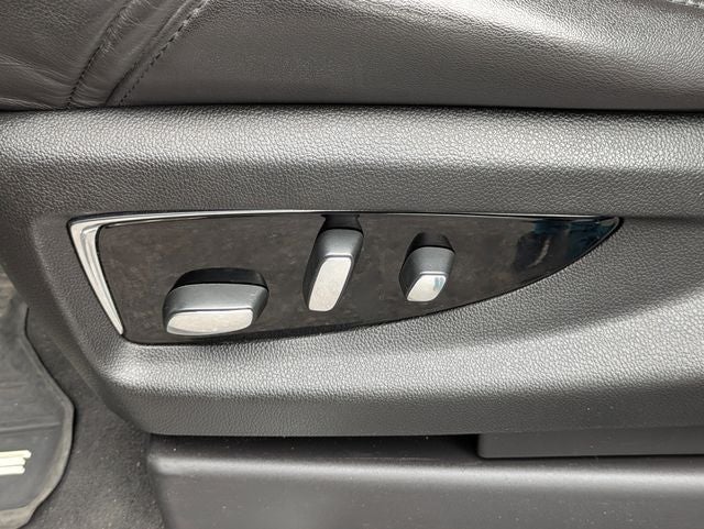 2018 Cadillac Escalade ESV Luxury