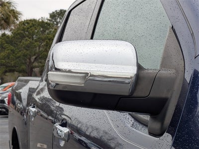 2017 Nissan Titan SL