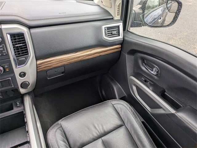 2017 Nissan Titan SL