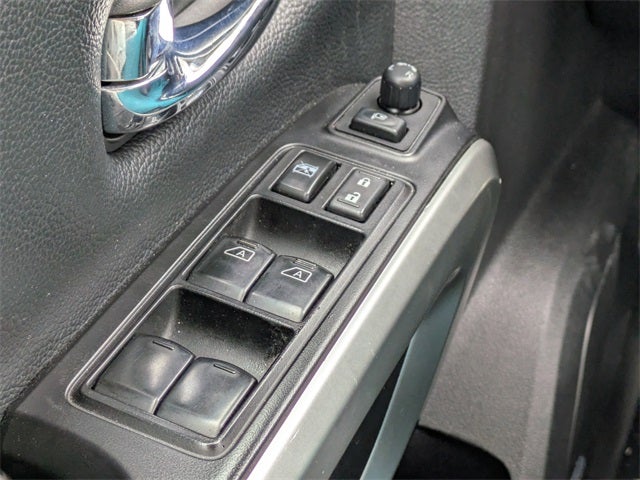 2017 Nissan Titan SL