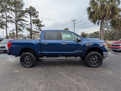 2017 Nissan Titan SL