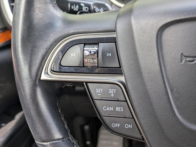 2019 Lincoln Nautilus Select
