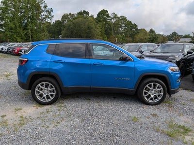2024 Jeep Compass Latitude Lux