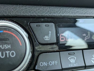 2019 Nissan Kicks SR
