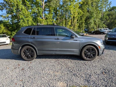 2022 Volkswagen Tiguan 2.0T SE R-Line Black