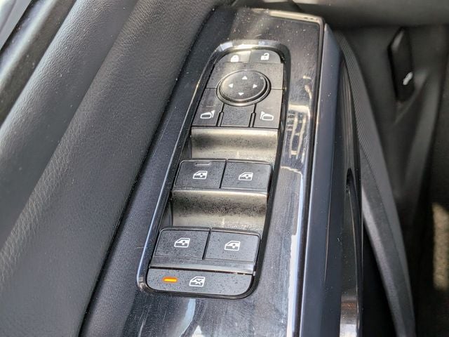 2022 Nissan Pathfinder S