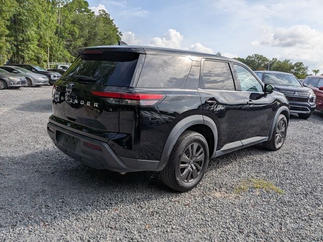 2022 Nissan Pathfinder S