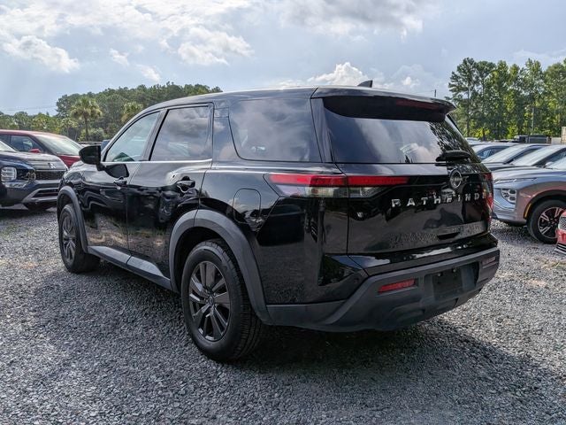 2022 Nissan Pathfinder S