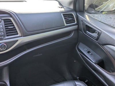 2016 Toyota Highlander XLE V6