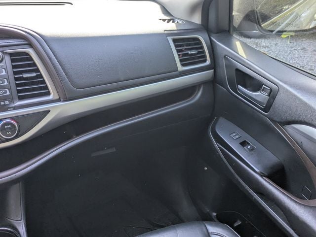 2016 Toyota Highlander XLE V6