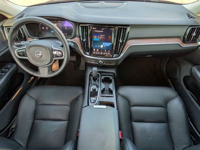 2023 Volvo S60 Recharge Plug-In Hybrid T8 Plus Dark Theme