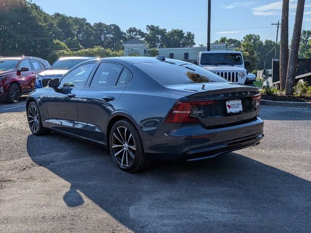 2023 Volvo S60 Recharge Plug-In Hybrid T8 Plus Dark Theme