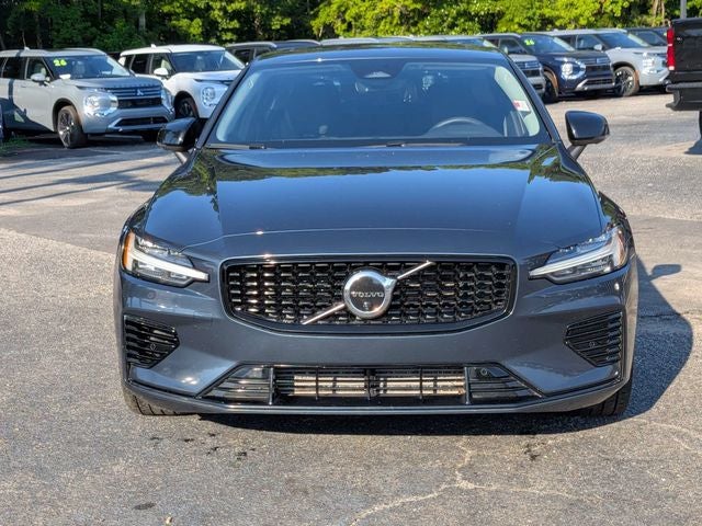 2023 Volvo S60 Recharge Plug-In Hybrid T8 Plus Dark Theme