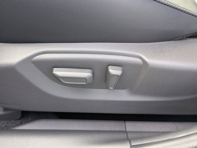 2026 Mitsubishi Eclipse Cross Base