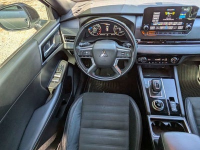 2023 Mitsubishi Outlander SE Black Edition