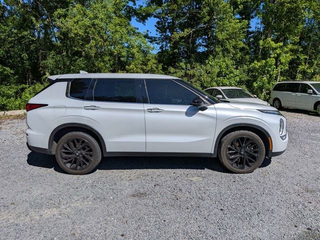 2023 Mitsubishi Outlander SE Black Edition