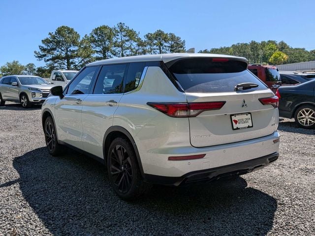 2023 Mitsubishi Outlander SE Black Edition