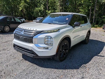 2023 Mitsubishi Outlander SE Black Edition