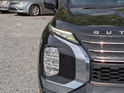 2024 Mitsubishi Outlander ES