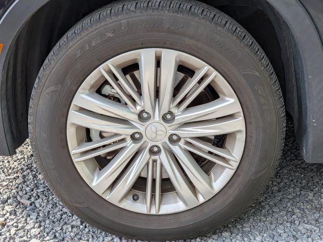 2024 Mitsubishi Outlander ES