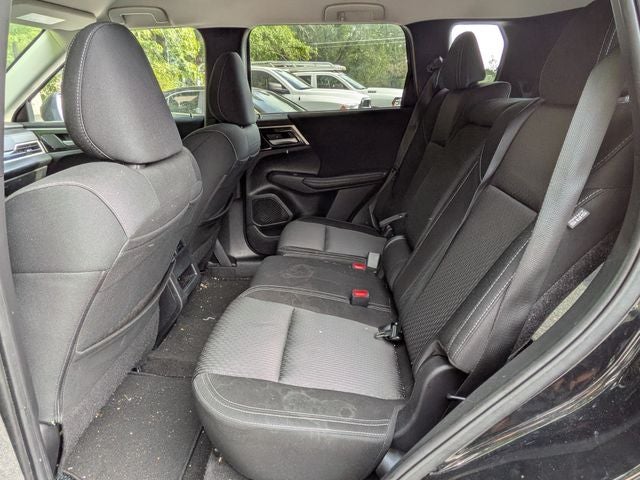 2024 Mitsubishi Outlander ES