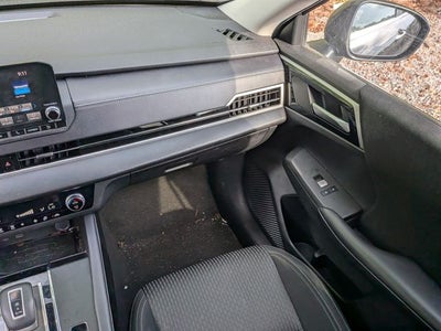 2024 Mitsubishi Outlander ES