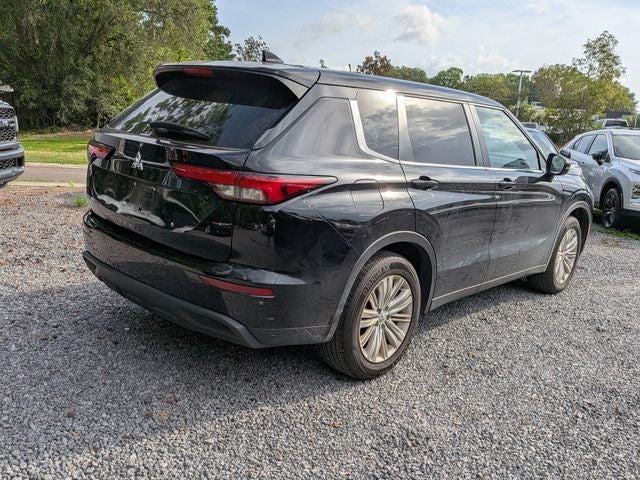 2024 Mitsubishi Outlander ES