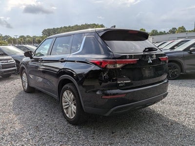 2024 Mitsubishi Outlander ES