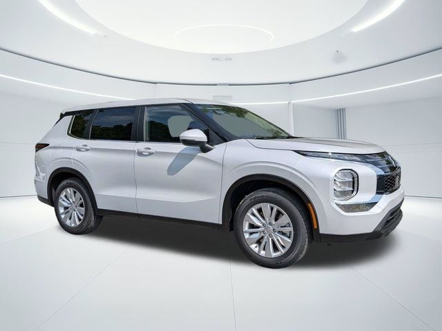 2026 Mitsubishi Outlander ES