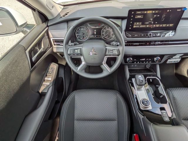 2026 Mitsubishi Outlander ES