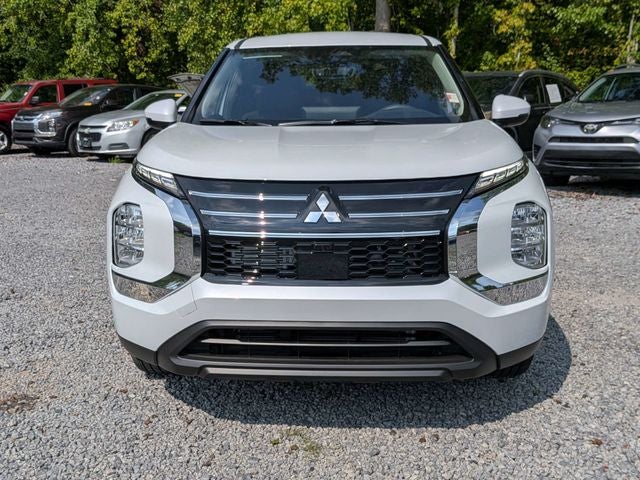 2026 Mitsubishi Outlander ES