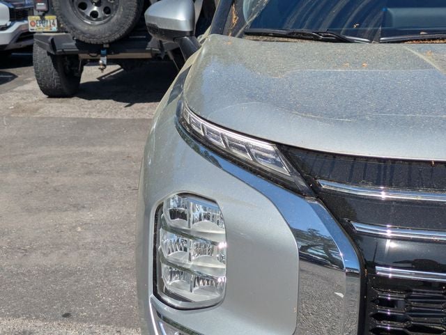 2026 Mitsubishi Outlander ES