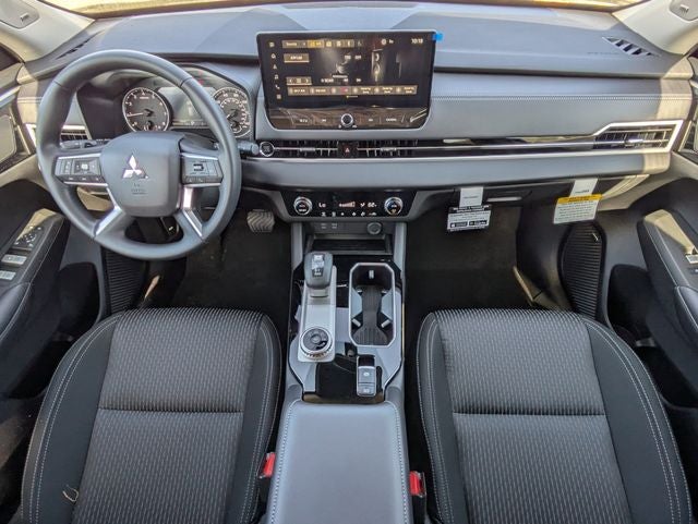 2026 Mitsubishi Outlander ES