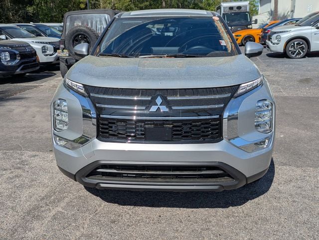 2026 Mitsubishi Outlander ES