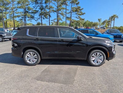 2026 Mitsubishi Outlander ES