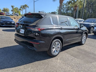 2026 Mitsubishi Outlander ES