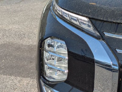 2026 Mitsubishi Outlander ES