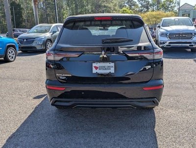 2026 Mitsubishi Outlander ES