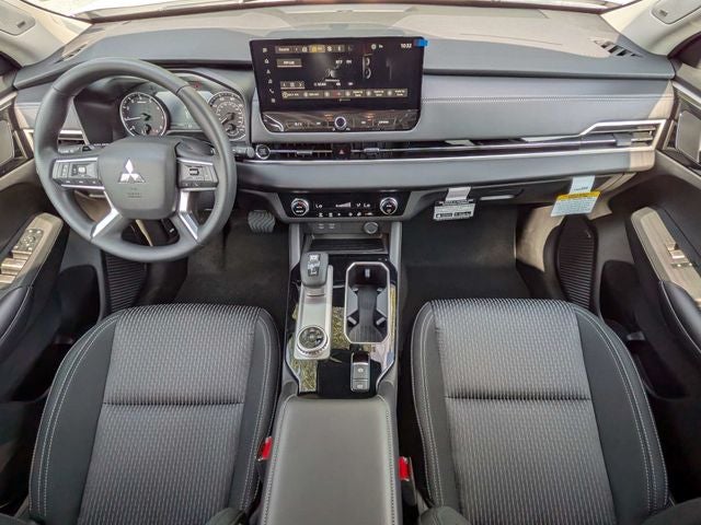 2026 Mitsubishi Outlander ES