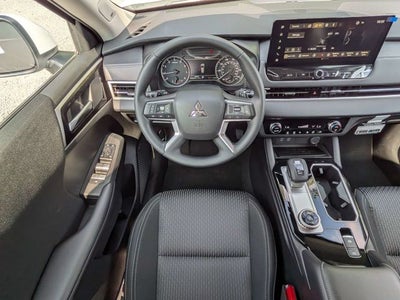 2026 Mitsubishi Outlander ES