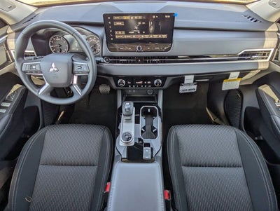 2026 Mitsubishi Outlander ES