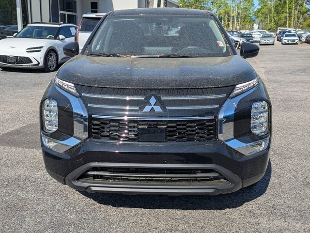 2026 Mitsubishi Outlander ES