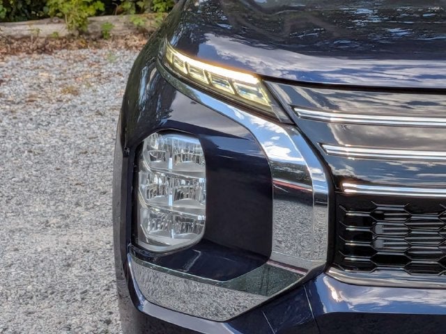 2026 Mitsubishi Outlander ES