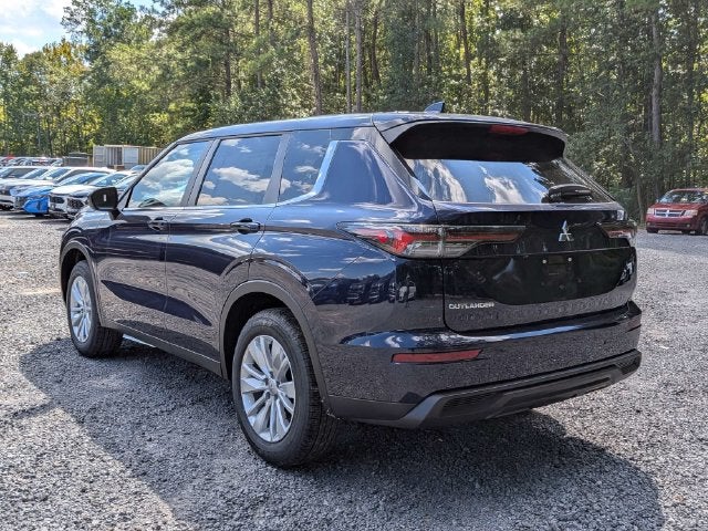 2026 Mitsubishi Outlander ES