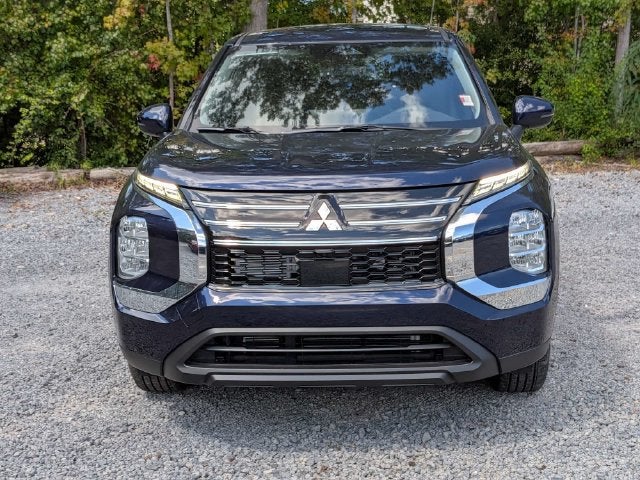 2026 Mitsubishi Outlander ES