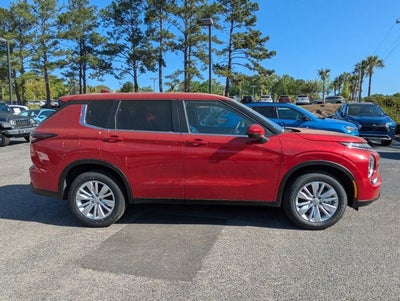 2026 Mitsubishi Outlander ES