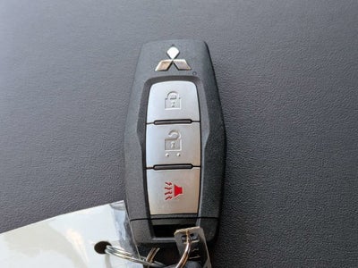 2026 Mitsubishi Outlander ES